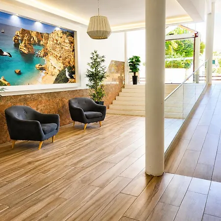 Rocha Beachfront דירה *
