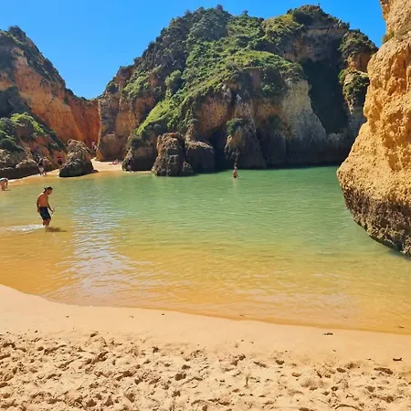 Rocha Beachfront דירה